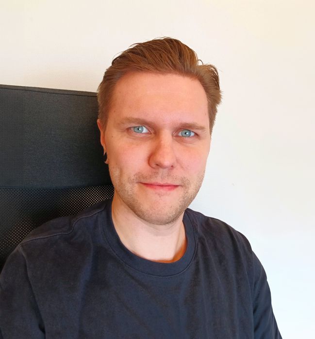 Portätt av man i svart tröja