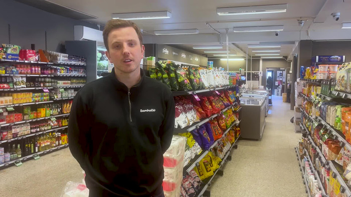 Simen fra Samhald var mentor i pilotprosjektet og delte sine erfaringer under opplæringen av nye mentorer på Gardermoen i 2025.